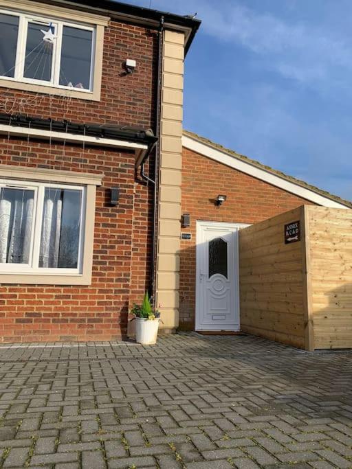 Apartment C, A One Bedroom Flat In South London Carshalton Extérieur photo