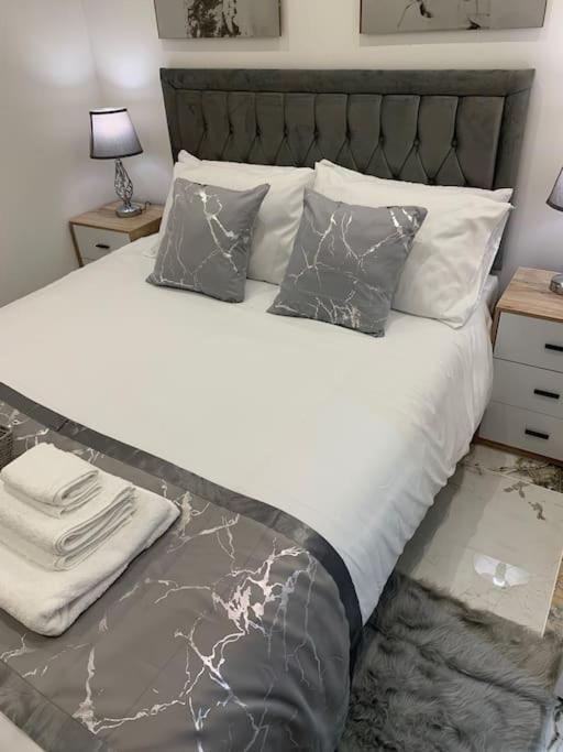 Apartment C, A One Bedroom Flat In South London Carshalton Extérieur photo