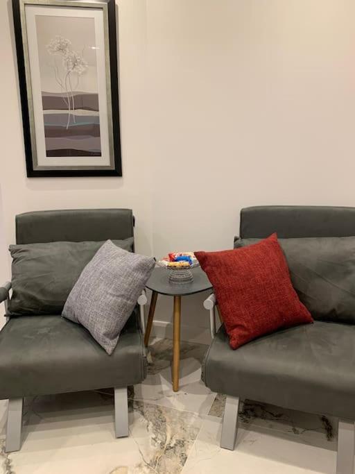 Apartment C, A One Bedroom Flat In South London Carshalton Extérieur photo